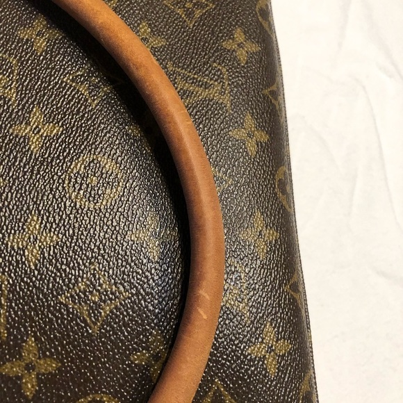 Louis Vuitton Monogram Looping GM - Picture 12 of 15